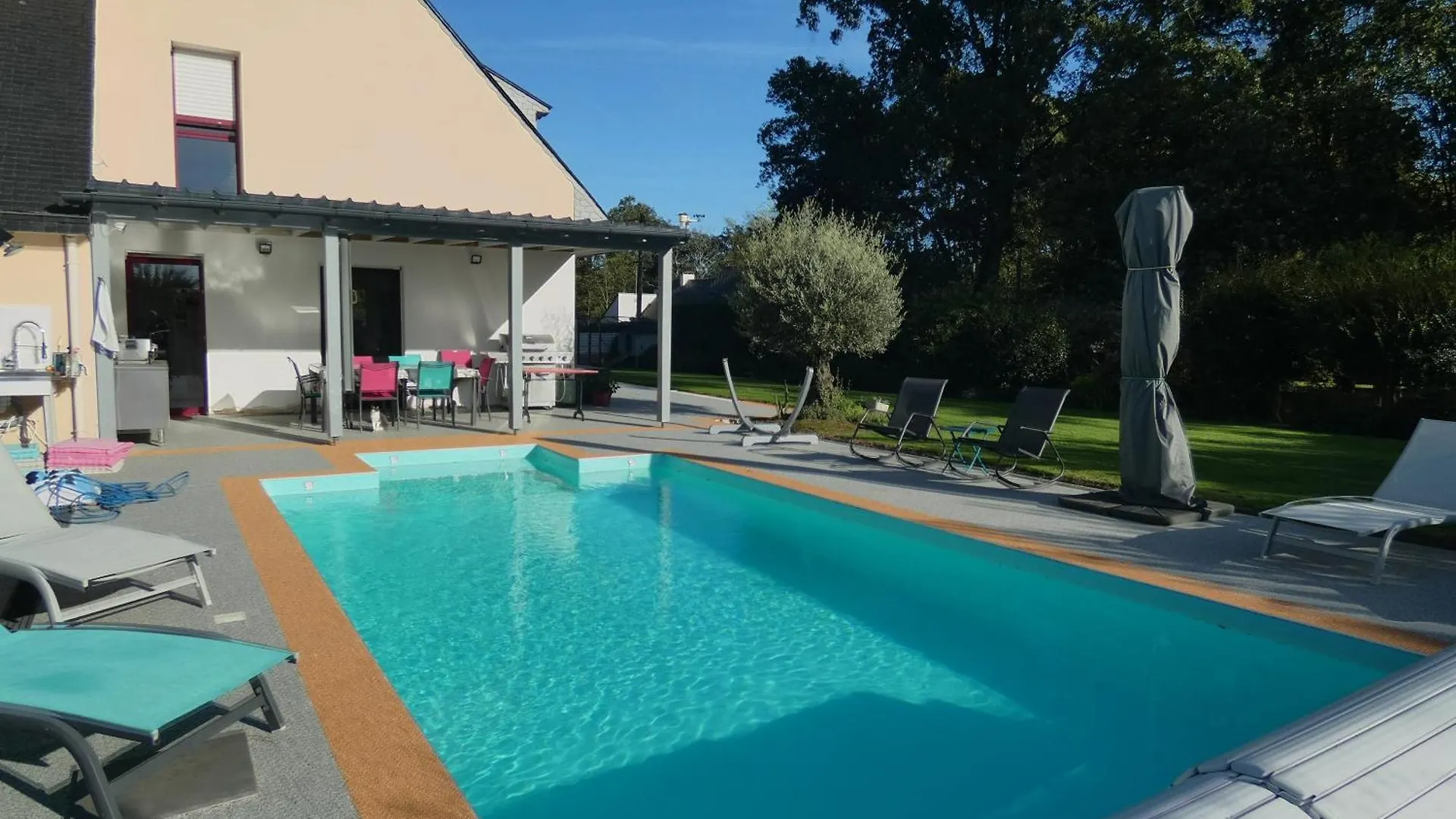 Chez Valerie Bed & Breakfast Merlevenez