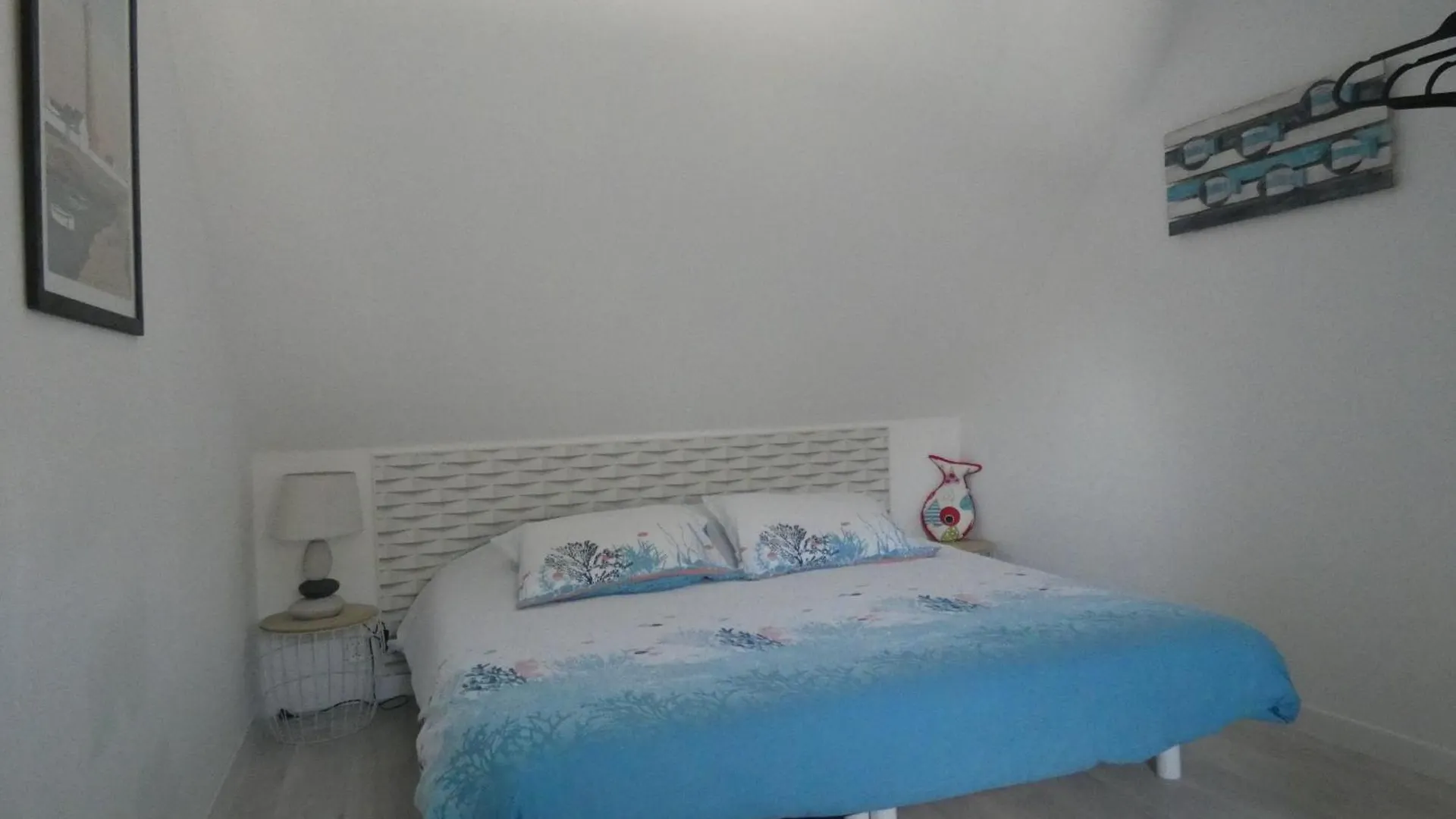 Chez Valerie Bed & Breakfast Merlevenez