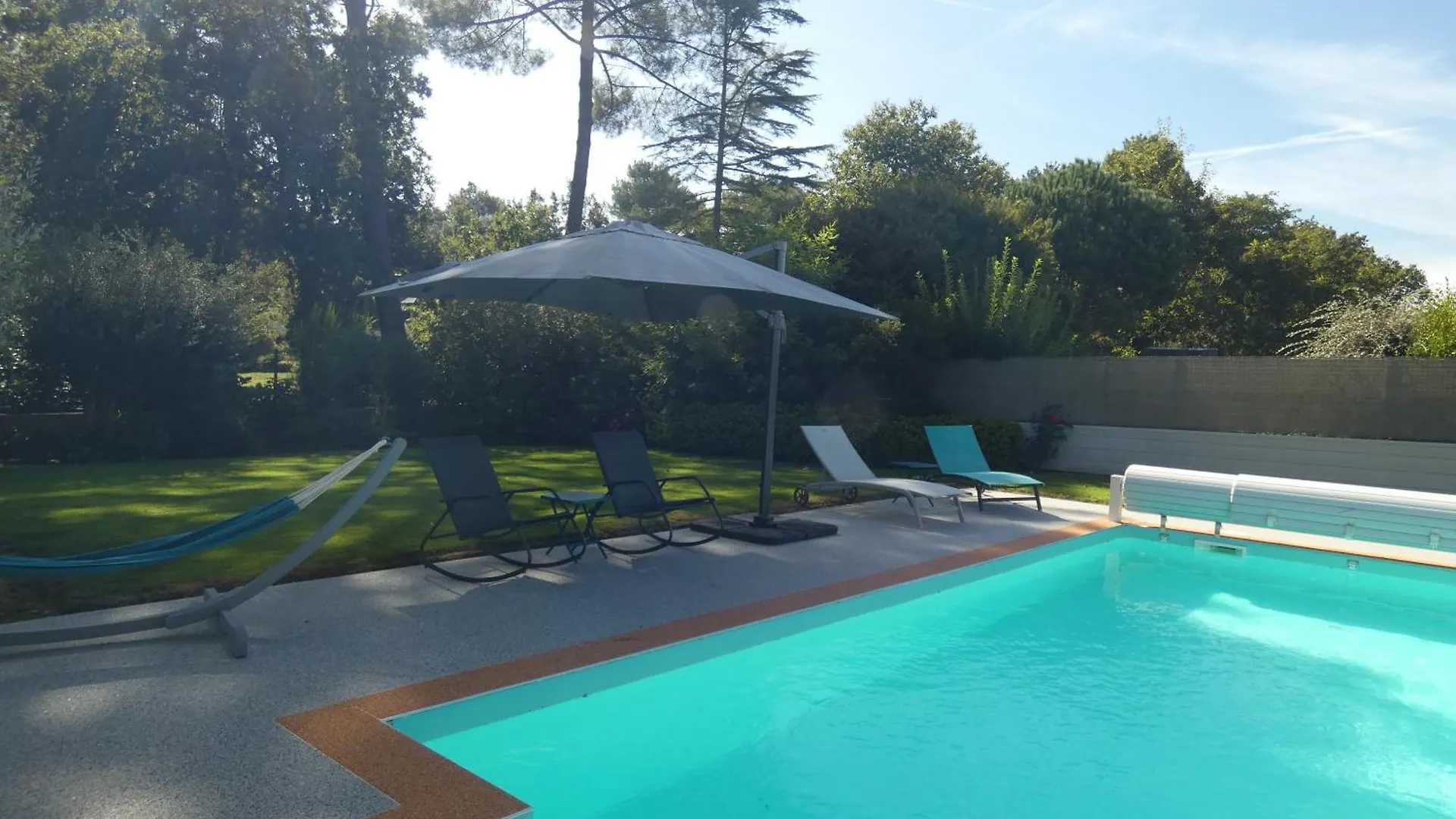 Chez Valerie Bed & Breakfast Merlevenez